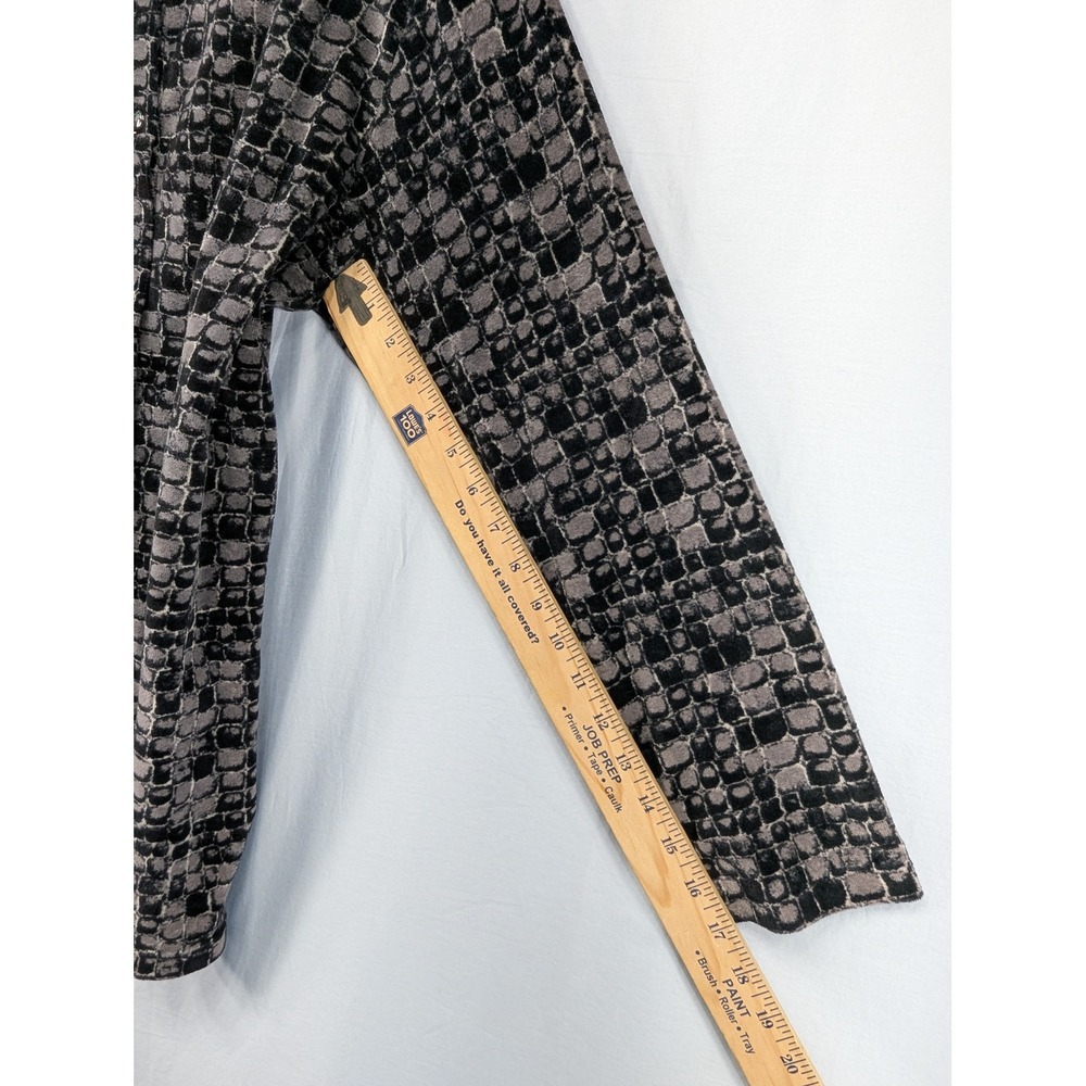 Basic Editions Textured Geometric Print Button Do… - image 8